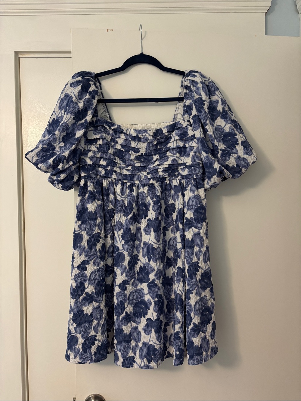 Abercrombie & Fitch Blue and White Floral Puff-Sleeve Dress - Picture 1 of 4